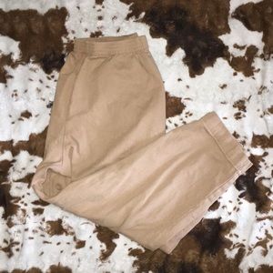 NWOT tan capris